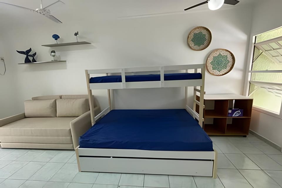 Bed, Living room, Photo of the whole room, Seating area, Dining area, Bedroom, air conditioner