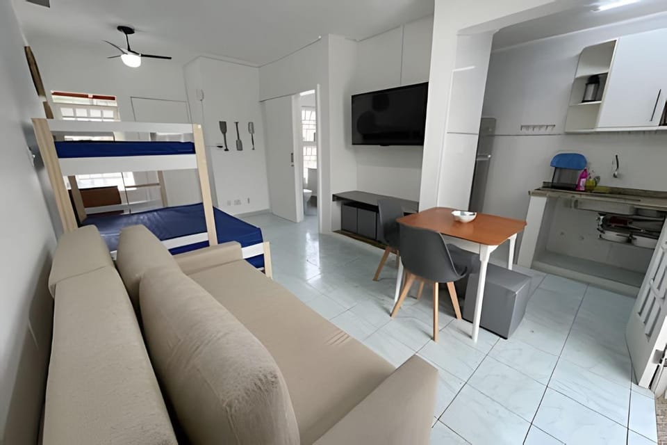Bed, TV and multimedia, Kitchen or kitchenette, Living room, Photo of the whole room, Seating area, Dining area, Bedroom