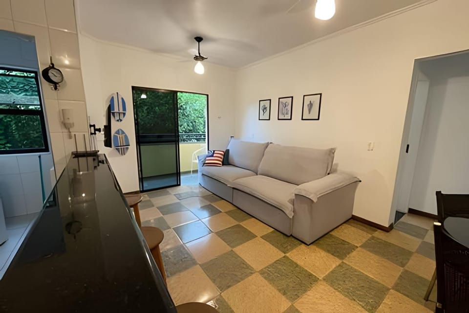 Kitchen or kitchenette, Living room, Seating area