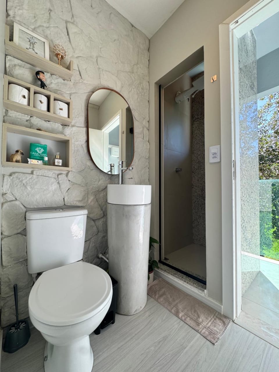 Quarto com Sacada, Ar, TV e Banheiro Uso Exclusivo em casa Vacation rental in Florianopolis