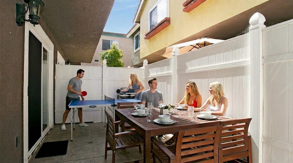 Costa Mesa -Newport- Patio - Free Parking-CM-2 House in Costa Mesa