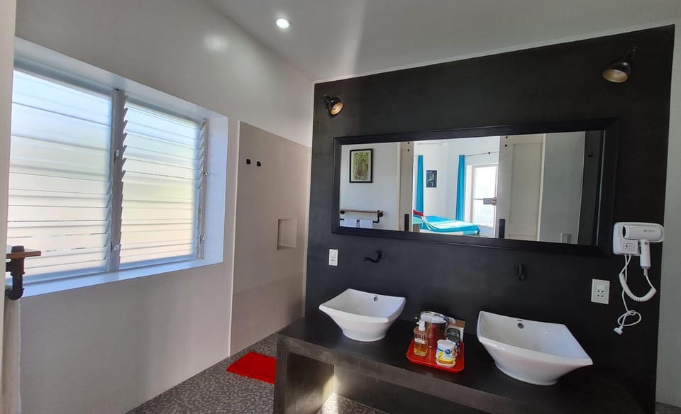 Toilet, Bathroom, towels