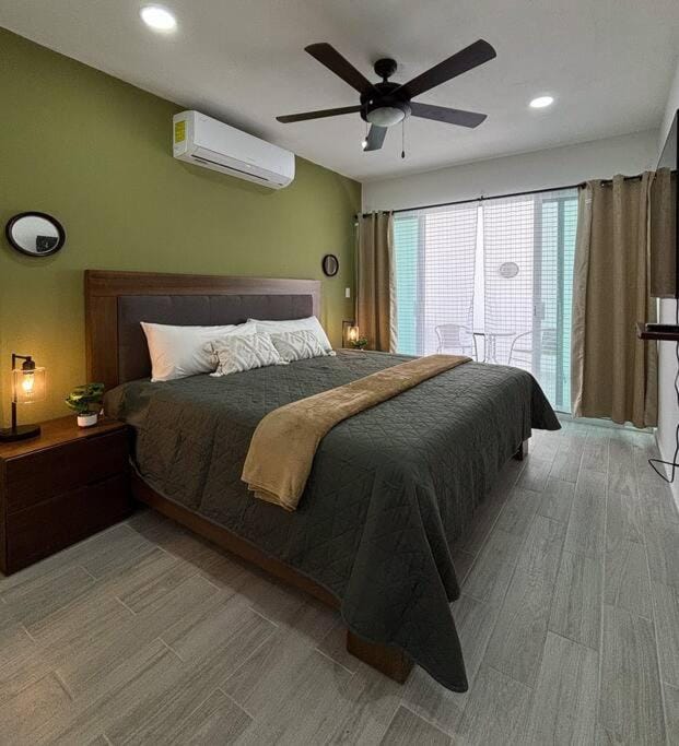 Bed, Photo of the whole room, Bedroom, air conditioner