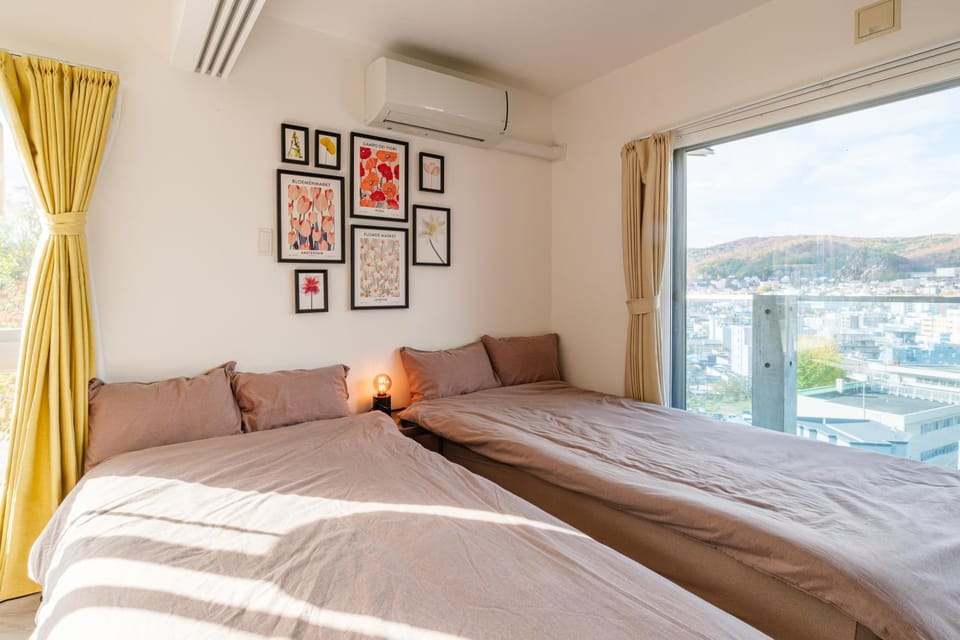 海と山の見える部屋 2BR Canal View Apartment in Hokkaido Prefecture