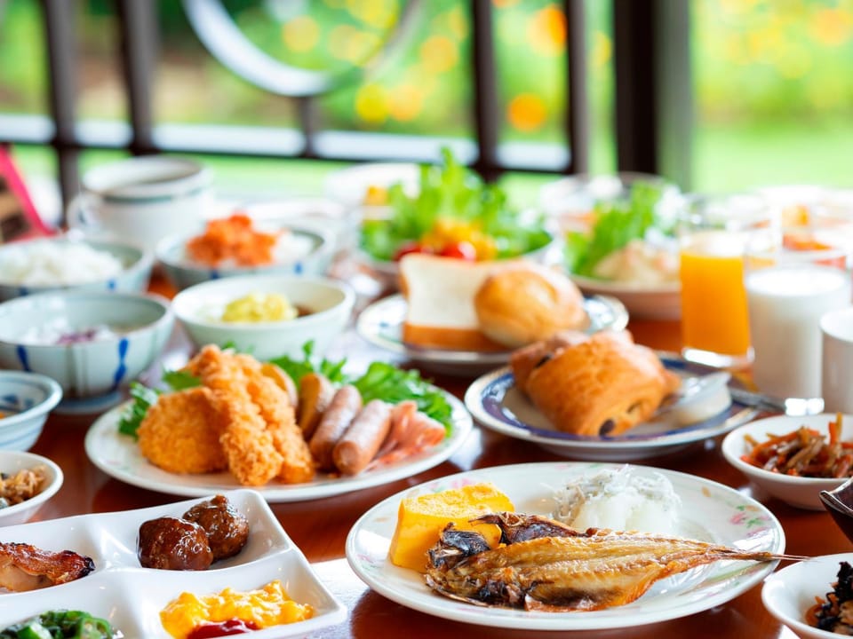 Restaurant/places to eat, Breakfast, Buffet breakfast