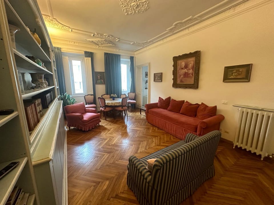 TV and multimedia, Seating area, Evening entertainment