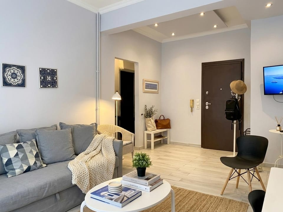 Balcony/Terrace, Living room, Seating area, Dining area, air conditioner