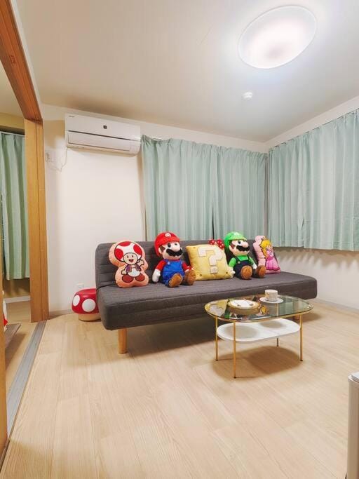 Living room, Seating area, air conditioner