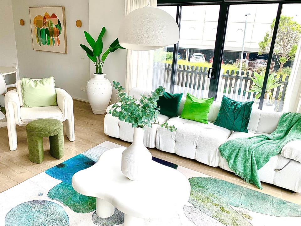 Position Perfection- Mornington House in Mornington