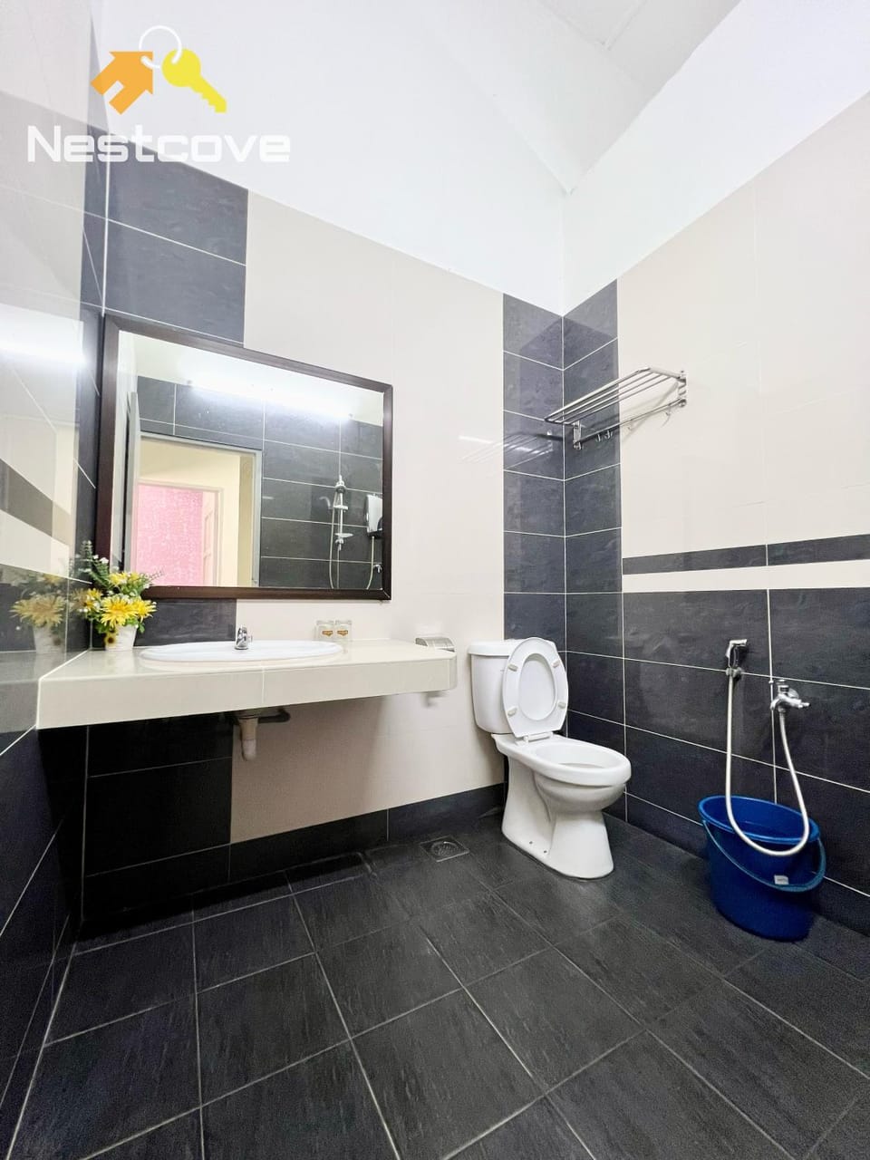Shower, Toilet, Bathroom