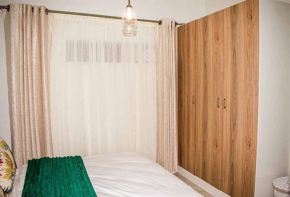 Modern Retreat in Pretoria with Lagoon Pool & Gym Bed and Breakfast in Pretoria