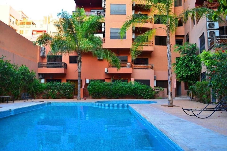 Swimming pool, Swimming pool