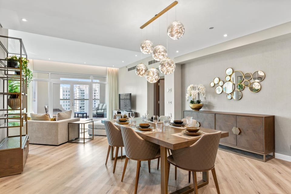 Sophisticated 3 Bed Palm Jumeirah w Beach Access Apartment in Dubai
