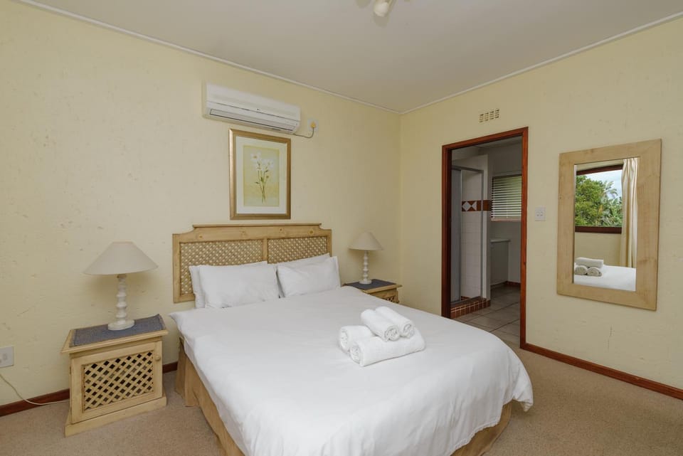 Bed, Photo of the whole room, Bedroom, towels, wardrobe, air conditioner