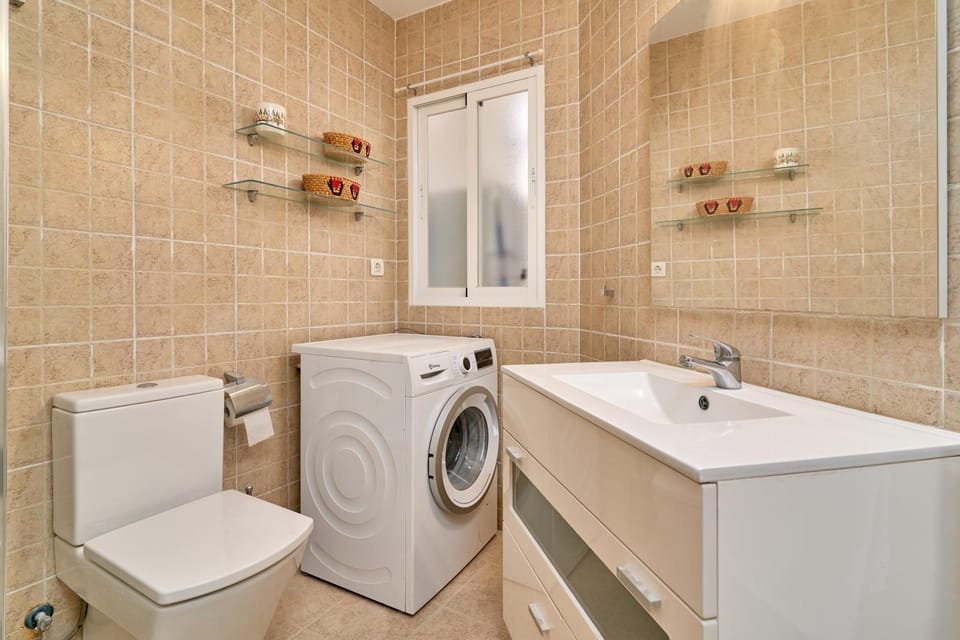 Bathroom, Living room