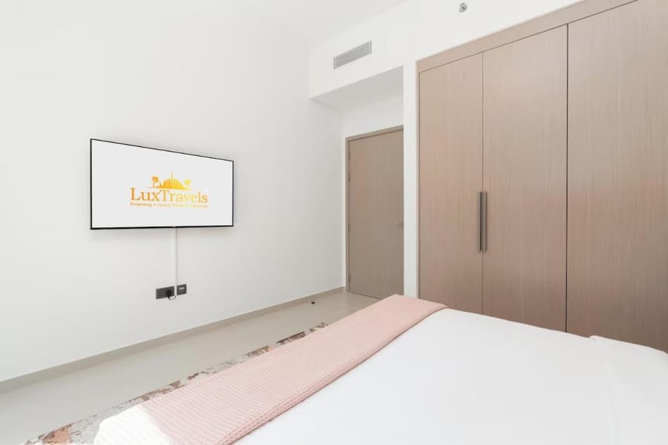 Luxury 1BR in Act One - Downtown Apartment in Dubai