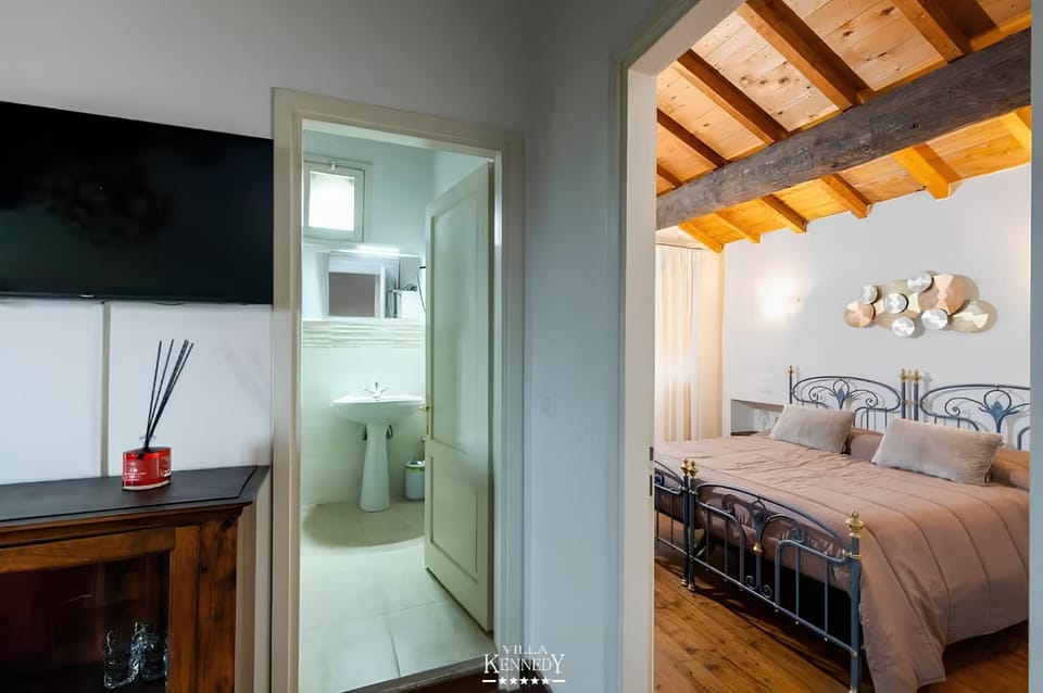 Bathroom, Bedroom