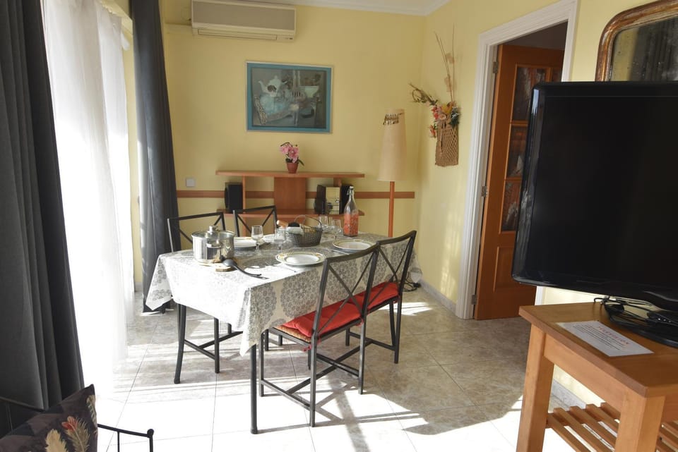 TV and multimedia, Dining area