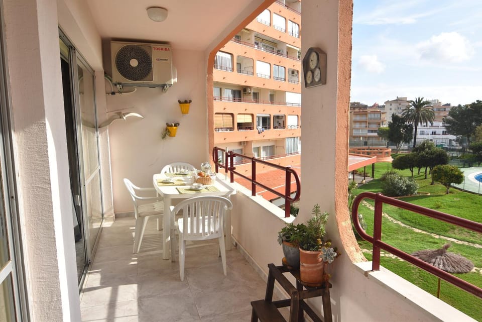 Property building, View (from property/room), Balcony/Terrace
