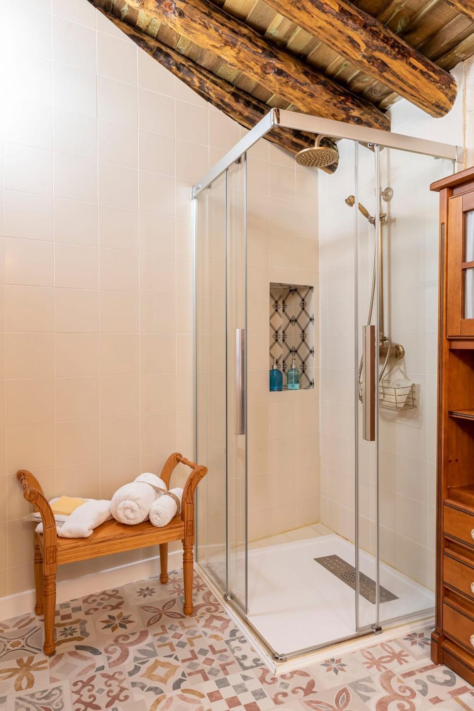 Bathroom, Living room