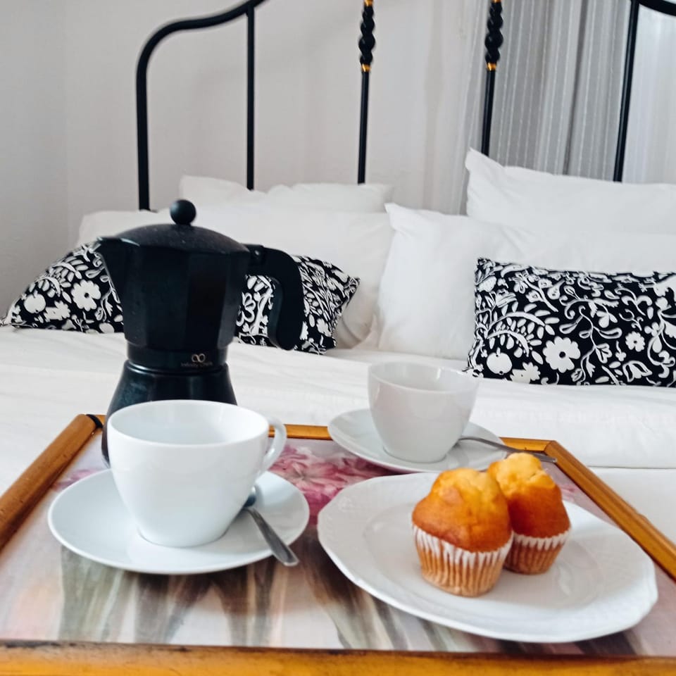 Coffee/tea facilities, Living room