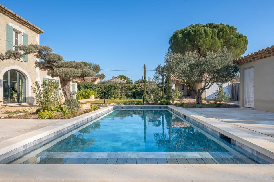 Property building, Swimming pool