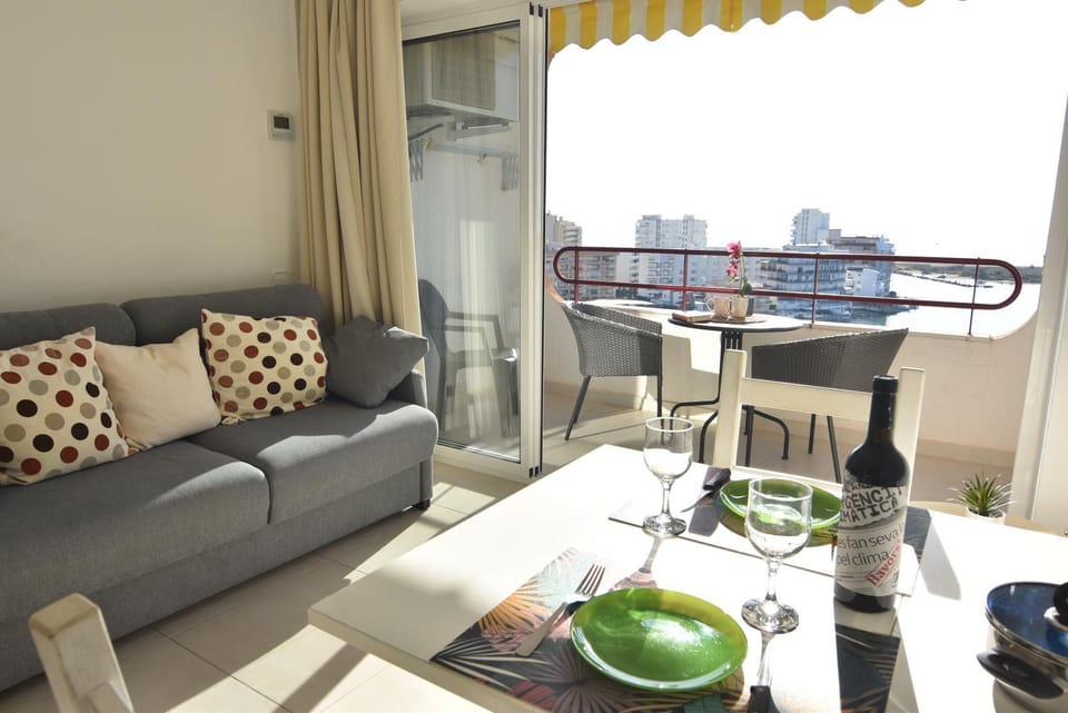TV and multimedia, Balcony/Terrace, Dining area