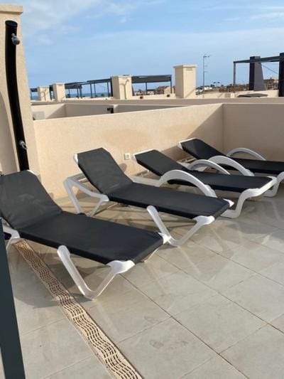 Balcony/Terrace, sunbed