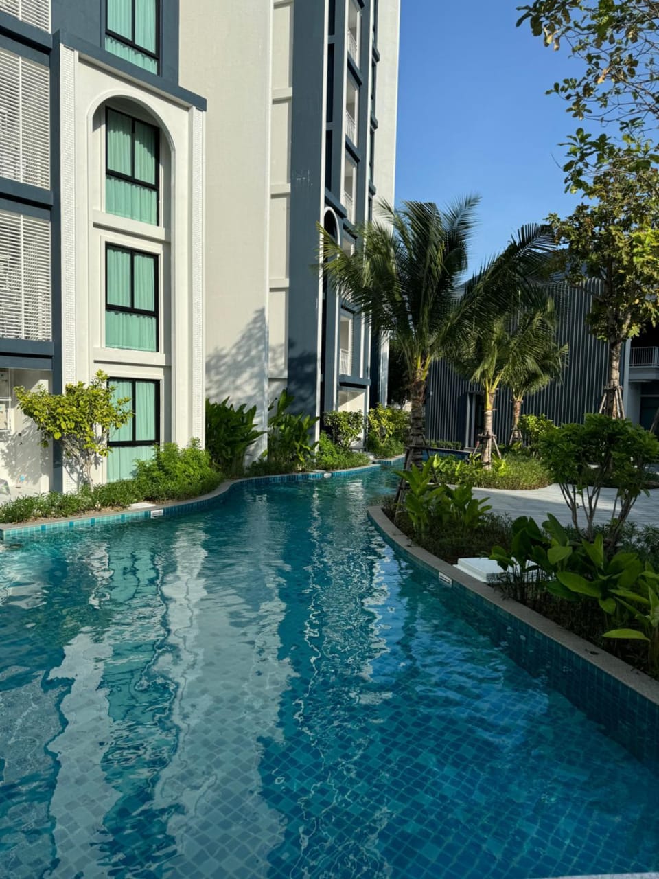 Swimming pool