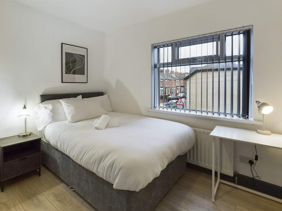 2BR Near bustling Lisburn Road Apartment in Belfast