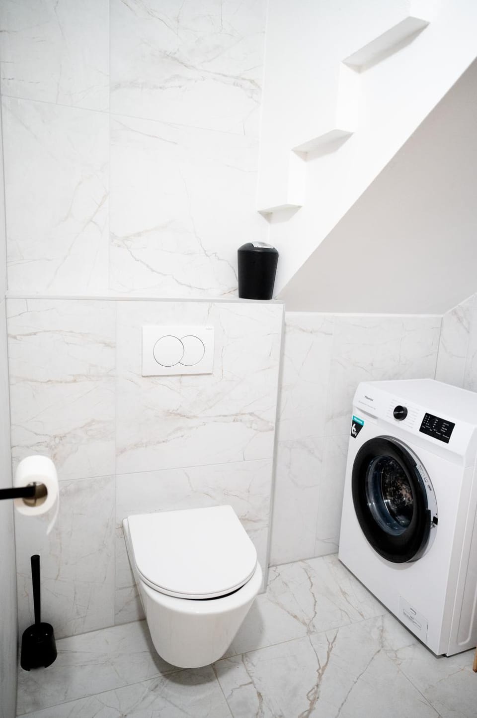 Toilet, Bathroom, washing machine