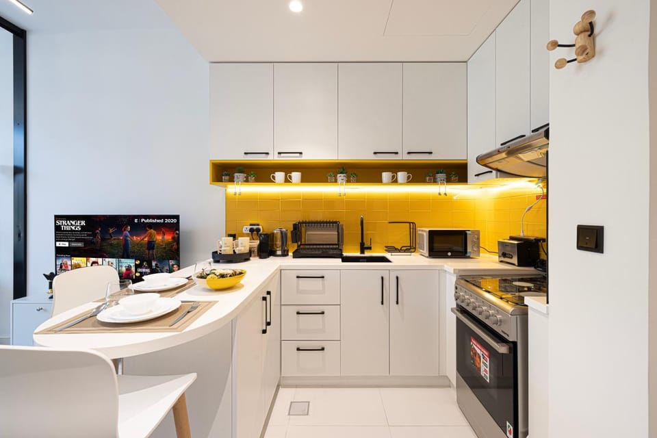 Coffee/tea facilities, Kitchen or kitchenette, oven, toaster