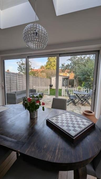 Gorgeous 3 Bedroom House, Richmond House in Richmond