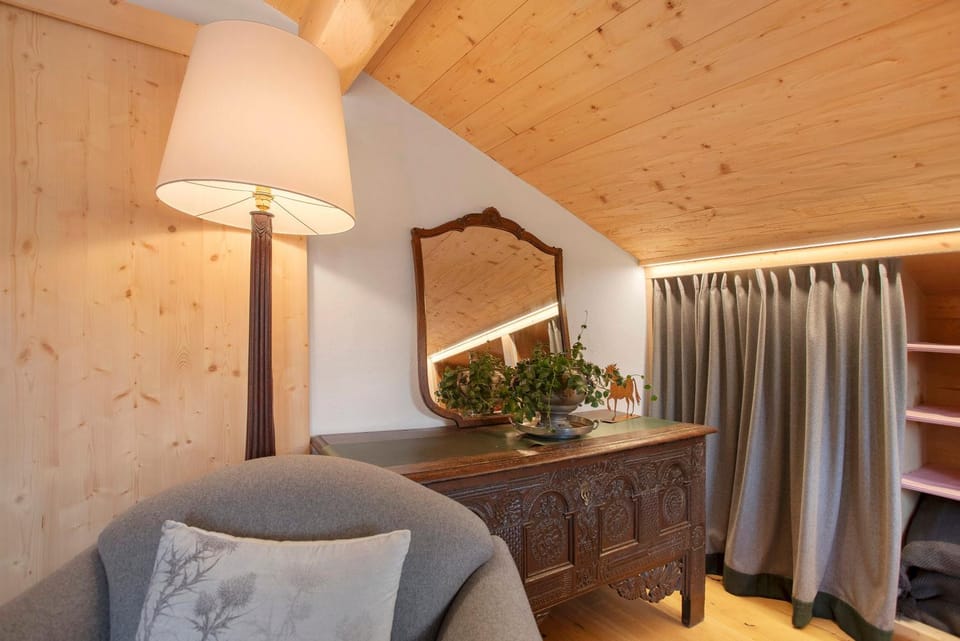 Property building, Living room