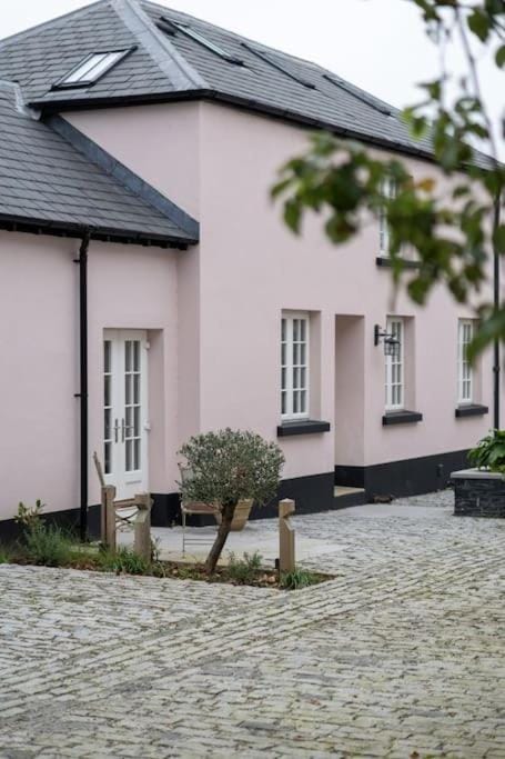Coachmans Cottage, East Budleigh, Sleeps 6 House in East Devon District