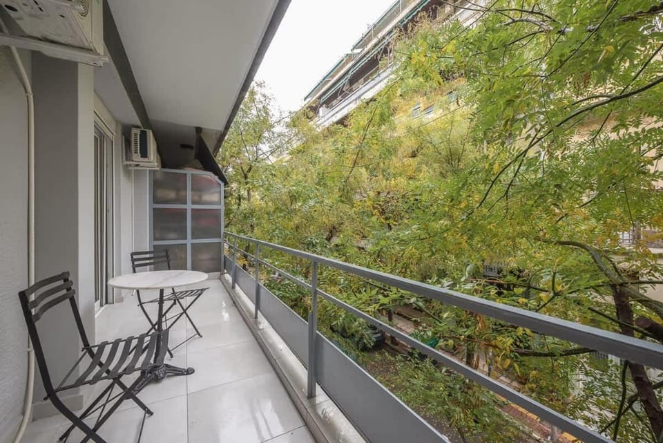 Zen Glow, Neapoli Apartment in Athens