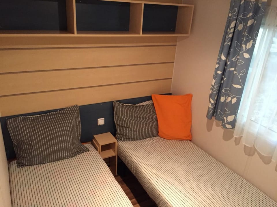 Mobilhome Ferme équestre La Mouillère House in Occitanie