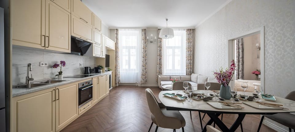Kitchen or kitchenette, Living room, Dining area, stove