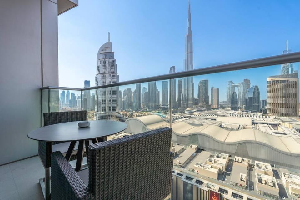 Luxury Living - Spectacular Burj Khalifa Views Apartment in Dubai