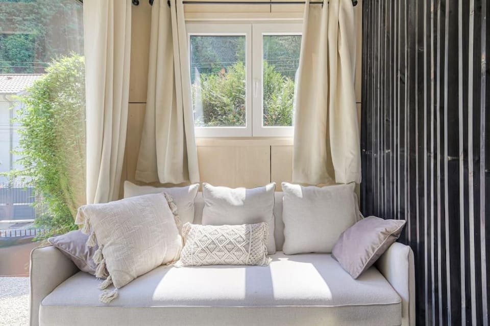 Tiny-house atypique, 4 personnes, Saint-Didier Apartment in Lyon