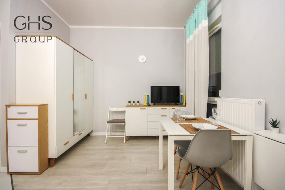 Great apartment with a garden in the city center, Old Town Apartment in Krakow
