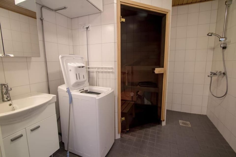 Kotimaailma - One bedroom with sauna and balcony Apartment in Turku