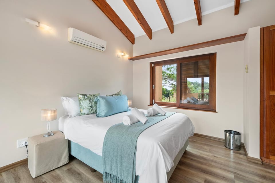 Bed, Photo of the whole room, Bedroom, air conditioner