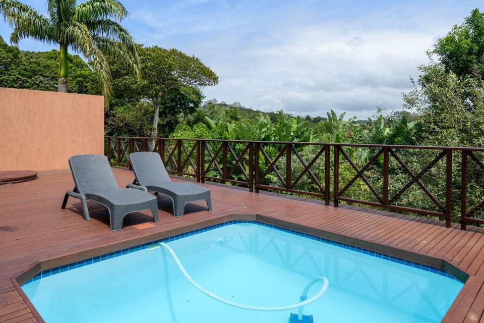 Swimming pool, sunbed