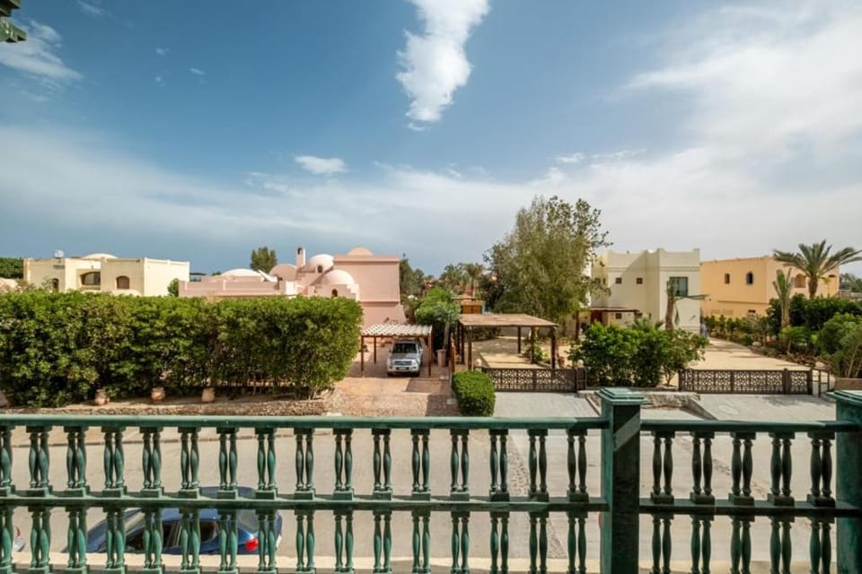 Ocean View: Spacious 2-Bed Apt Apartment in Hurghada