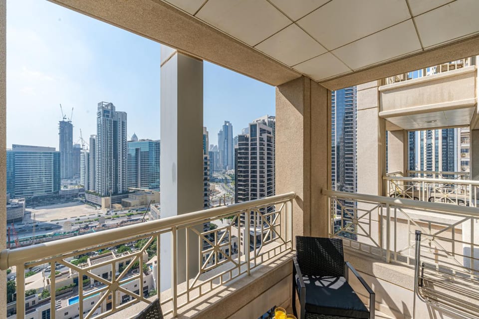 Balcony/Terrace, City view