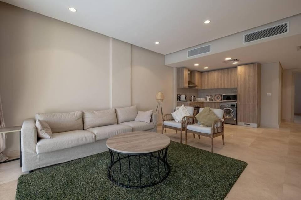 Newly Furnished & Bright 2BR Apt: Mangroovy Apartment in Hurghada