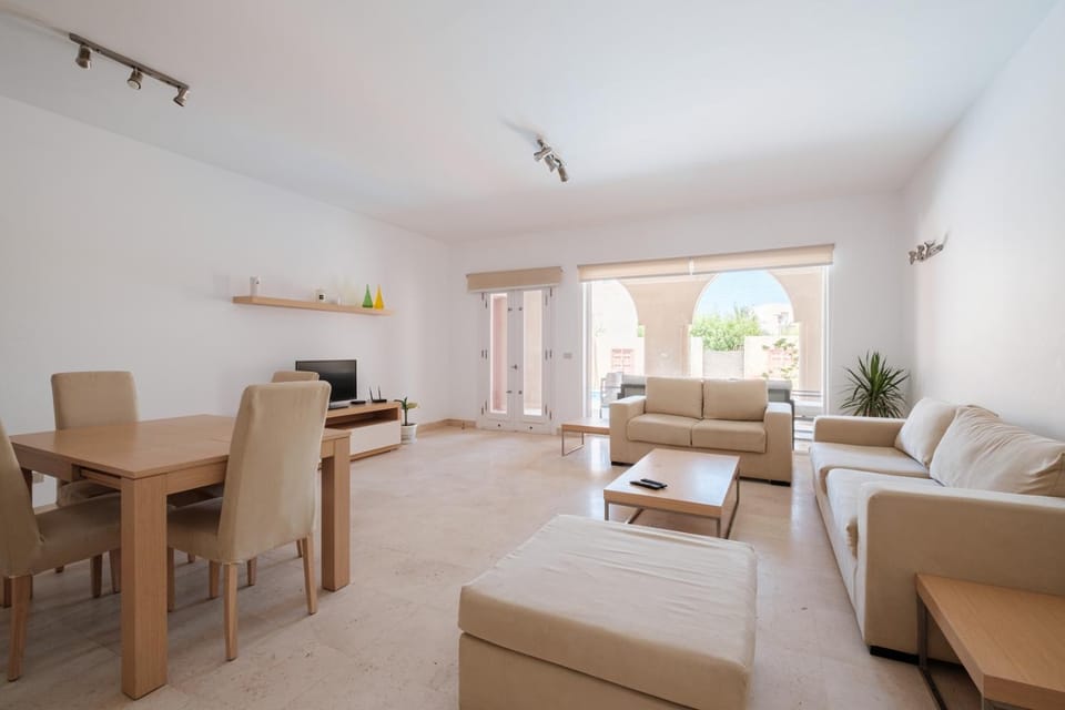 2BR New Marina Retreat • Private Pool Apartment in Hurghada