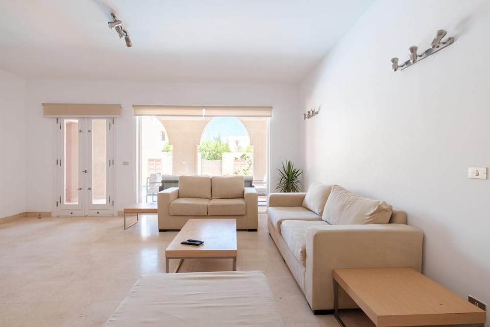 2BR New Marina Retreat • Private Pool Apartment in Hurghada