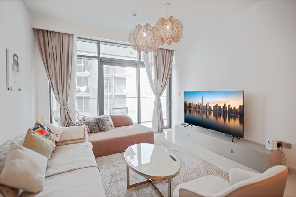 Emaar Beachfront Luxe Retreat Apartment in Dubai